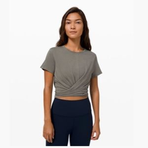 Lululemon time to restore short sleeve top sz 8